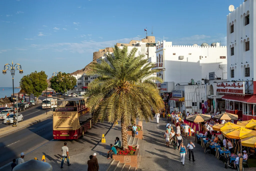 ওমানে ট্যাক্স আরোপের ঘোষণা আসতে পারে শিগগির