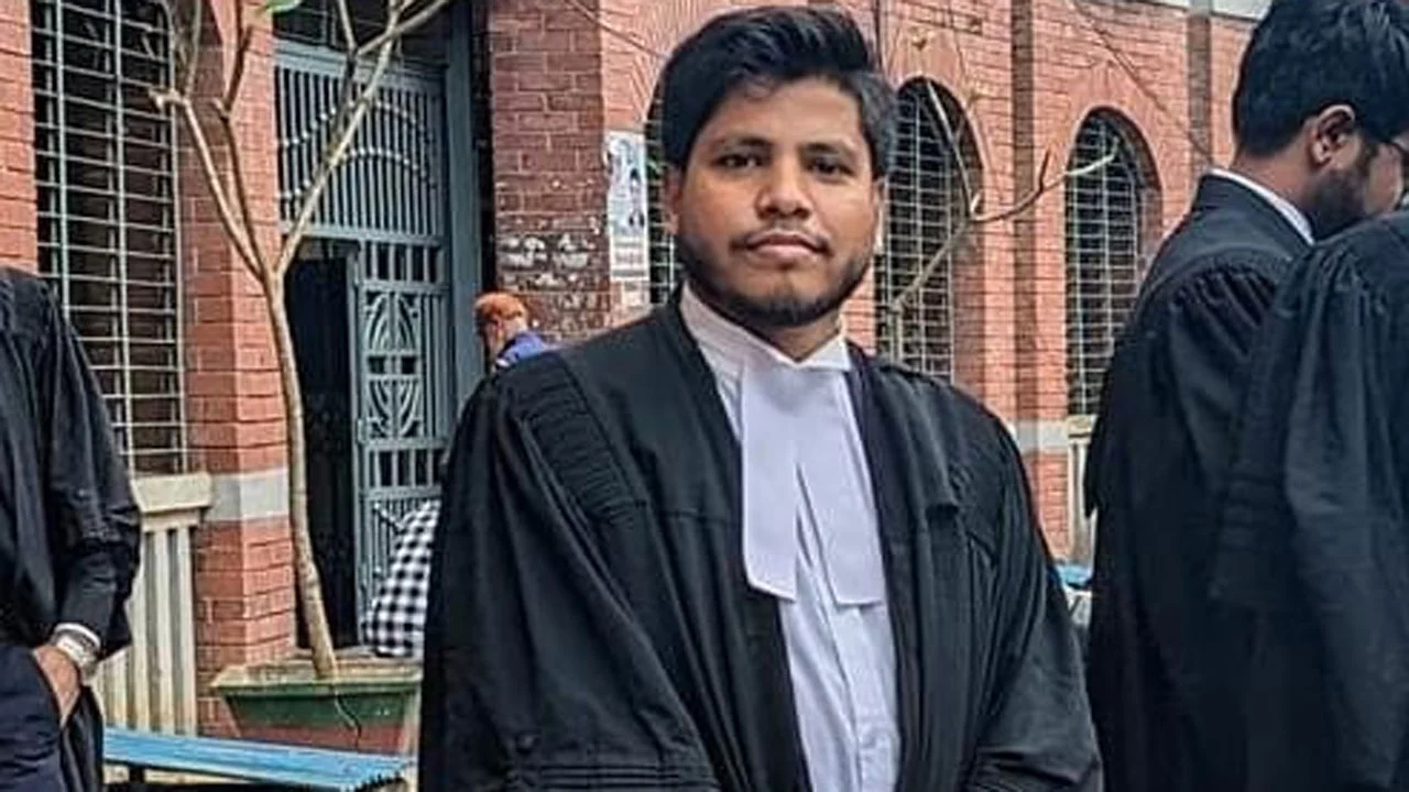 আইনজীবী হত্যার ভিডিও দেখে আটক ৬