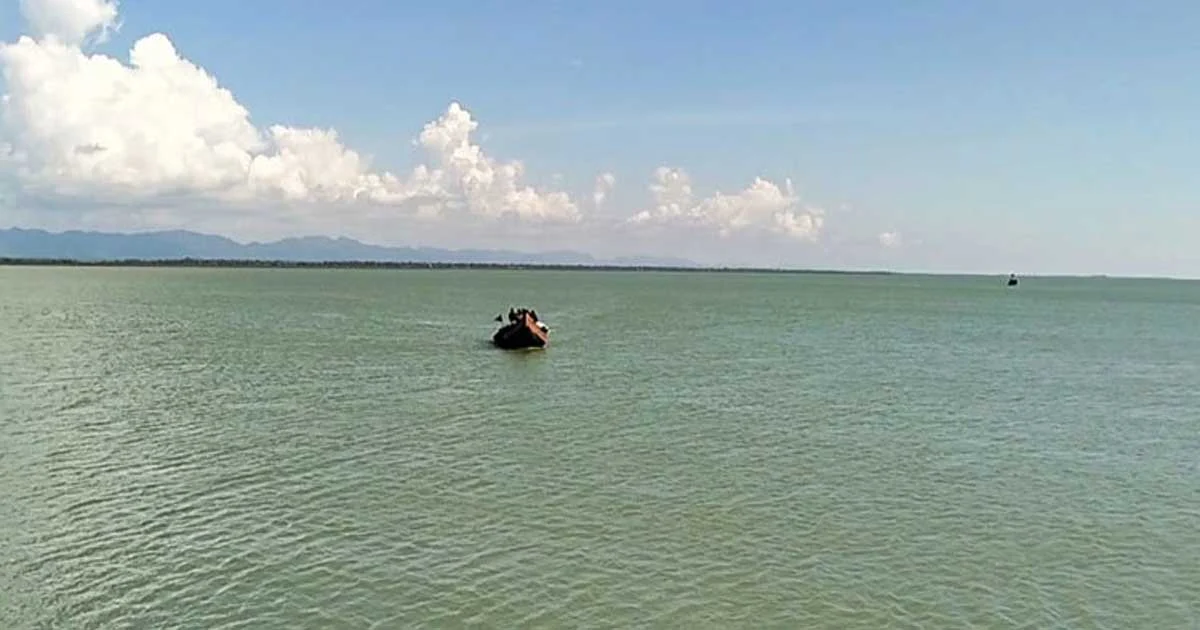 নাফ নদী থেকে ২০ বাংলাদেশি জেলেকে ধরে নিয়ে গেছে আরকান আর্মি