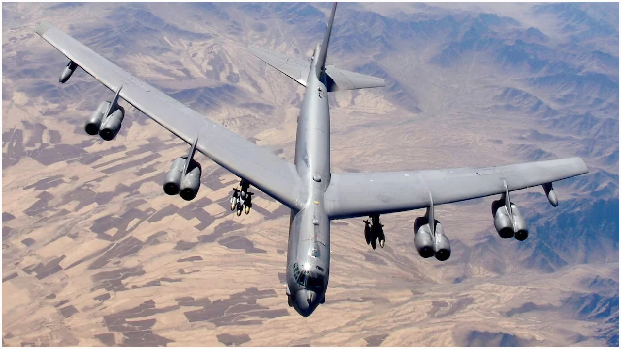 মধ্যপ্রাচ্য ছাড়ছে মার্কিন রণতরী, মোতায়েন হচ্ছে বোমারু বিমান