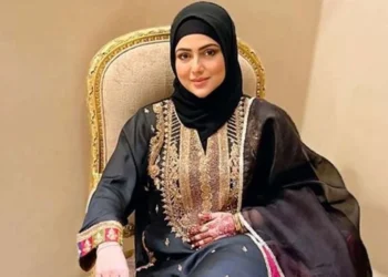 সুখবর দিলেন ইসলামের টানে অভিনয় ছাড়া সেই অভিনেত্রী