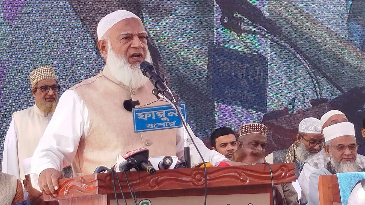 বুক পেতে যারা জীবন দিতে পেরেছে তাদের হাতে দেশ নিরাপদ