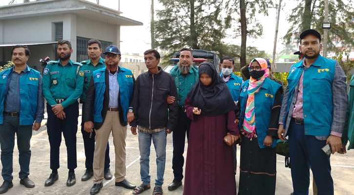 পাসপোর্ট অফিসে দুদকের অভিযান, ২ দালাল আটক