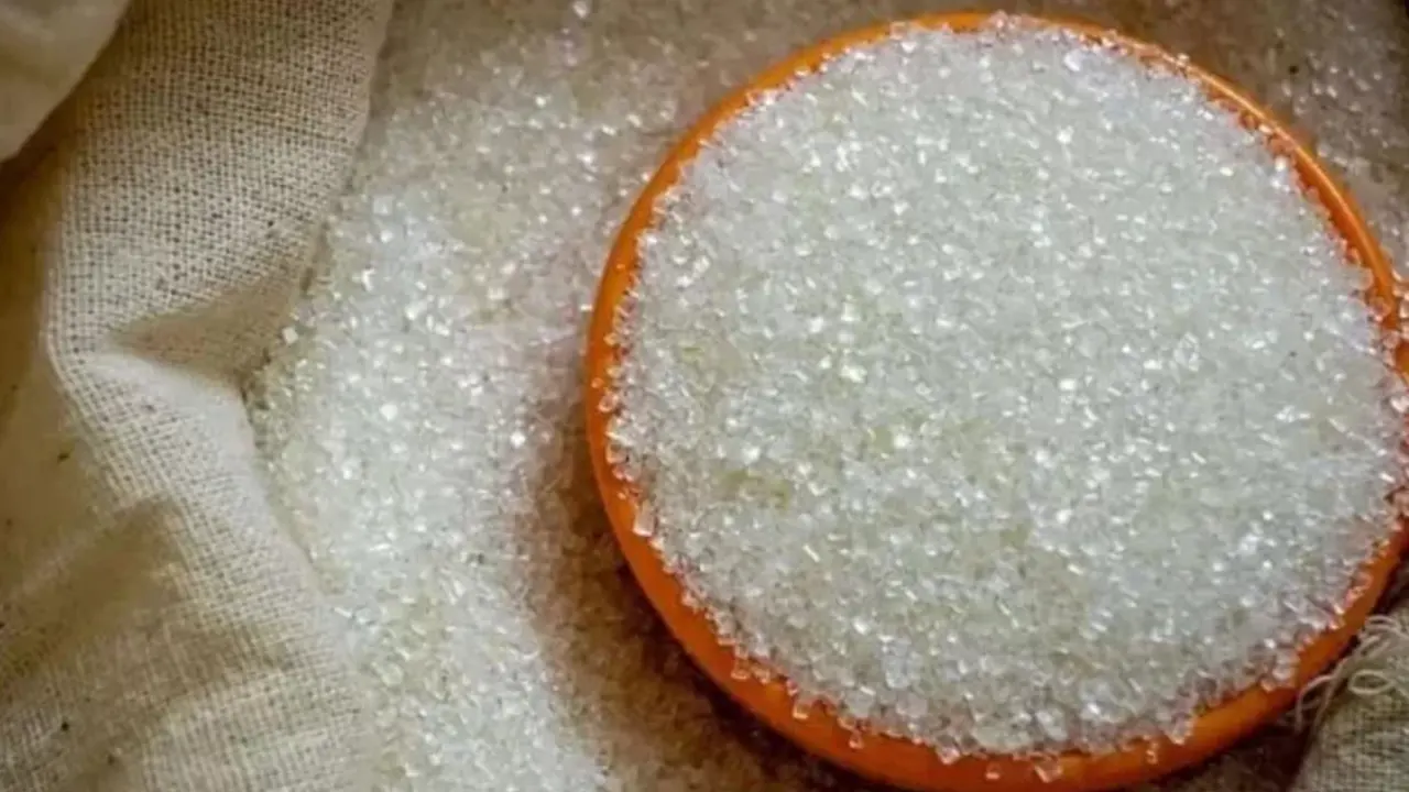 ভারত নয়, এবার পাকিস্তান থেকে ২৫ হাজার টন চিনি কিনল বাংলাদেশ