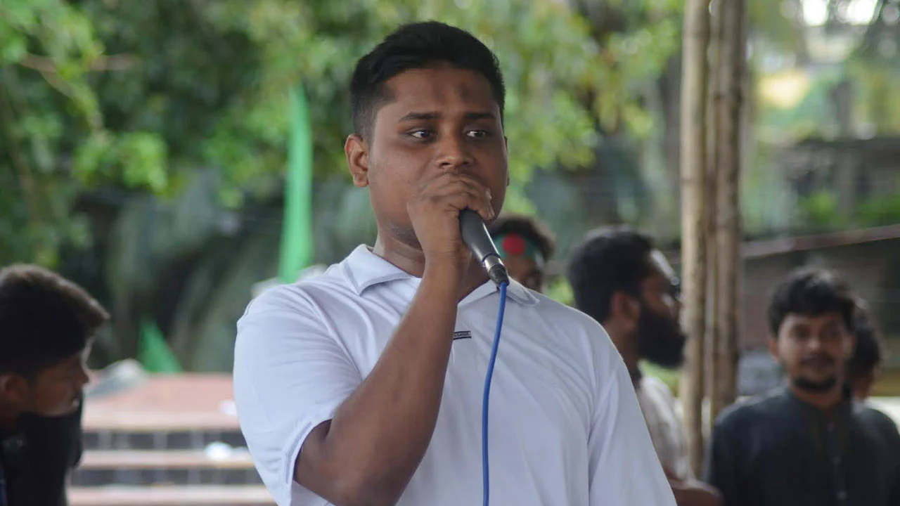 মোদির পোস্ট নিয়ে তীব্র প্রতিক্রিয়া হাসনাত আবদুল্লাহর