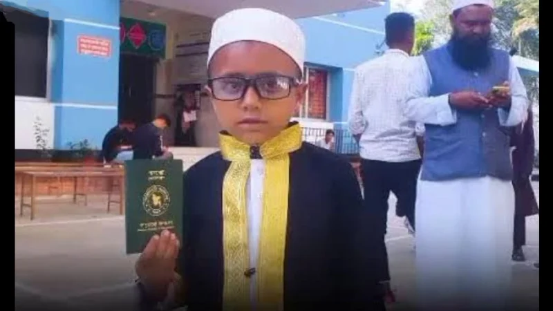 প্রবাসীর সহায়তায় ওমরায় গেলো পাঙ্গাসকে জাতীয় মাছ বলা ভাইরাল শিশু