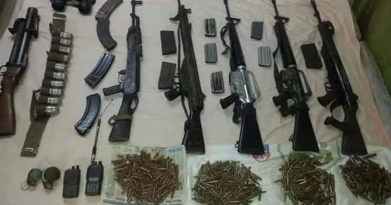 ভারত থেকে বাংলাদেশে পাচারের চেষ্টা, অস্ত্রের বিশাল চালান জব্দ!