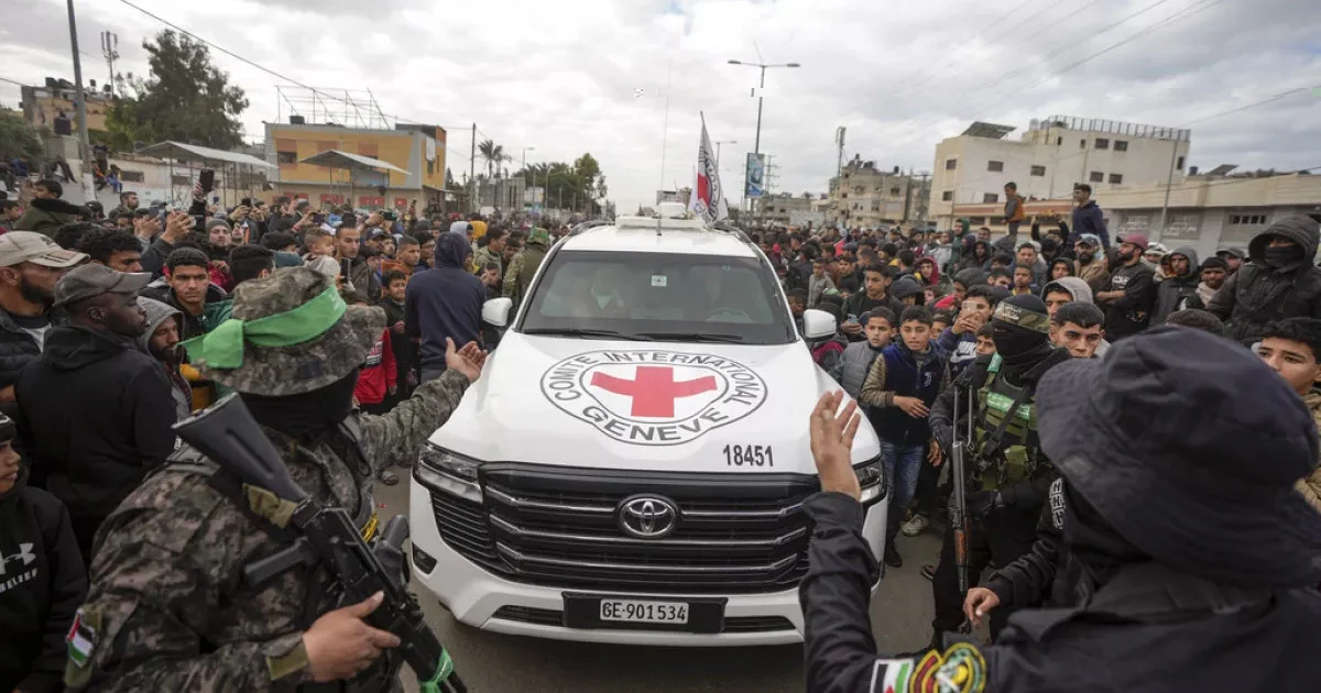 গাজায় জিম্মি মুক্তি স্থগিত করল হামাস