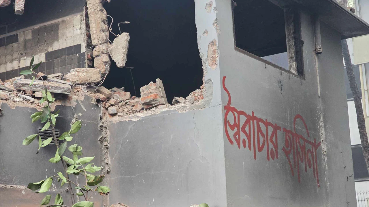 ছবিতে দেখুন ধানমন্ডি ৩২