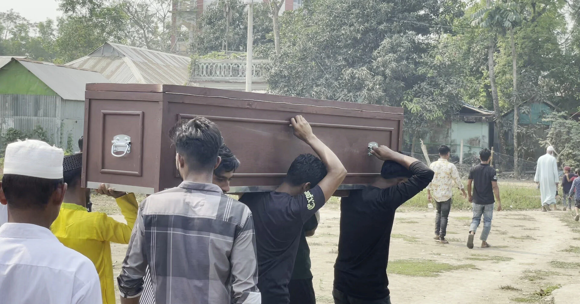 ভাগ্য ফেরাতে প্রবাসে গিয়ে লাশ হয়ে ফিরলেন প্রবাসী