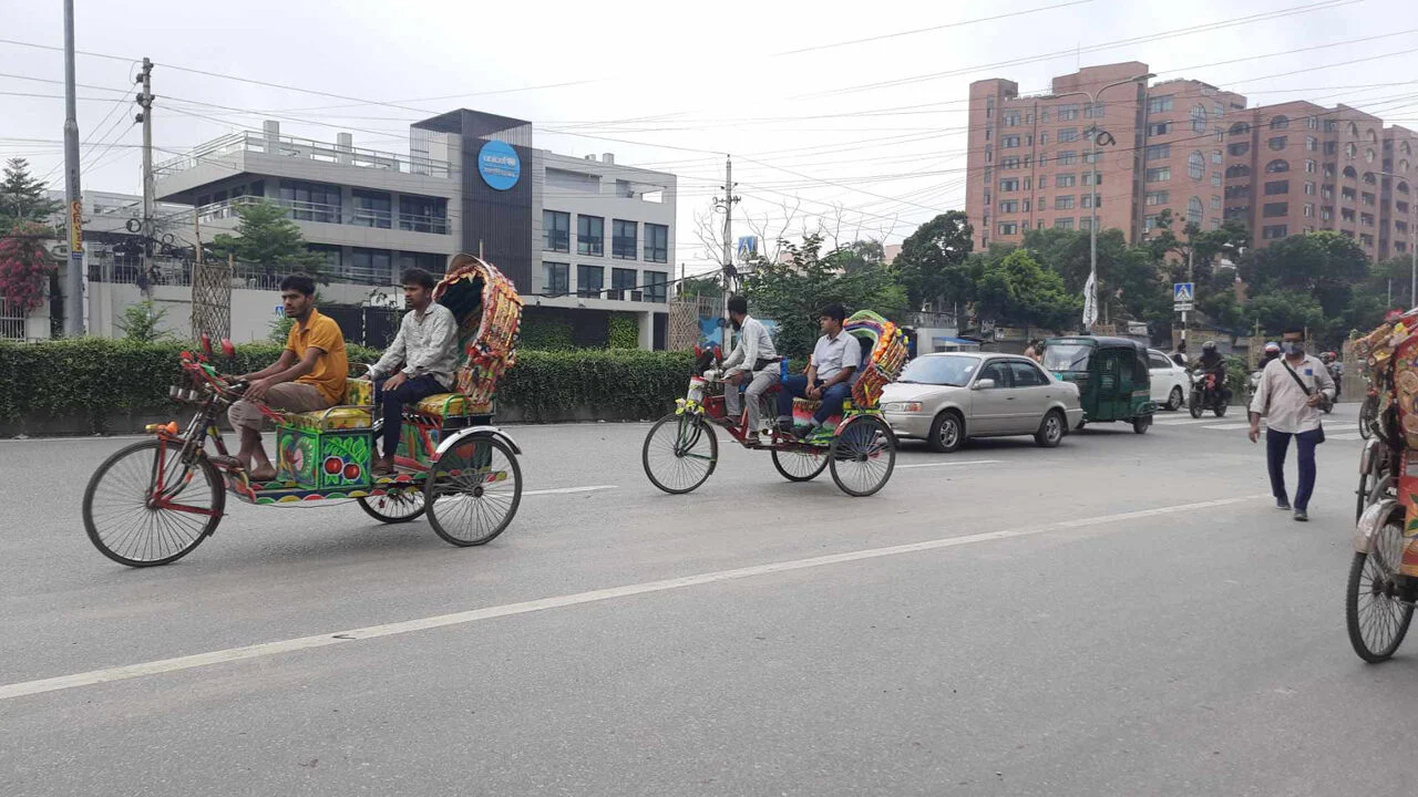 গুলশানে শনিবার থেকে বন্ধ হচ্ছে ব্যাটারি চালিত রিকশা চলাচল