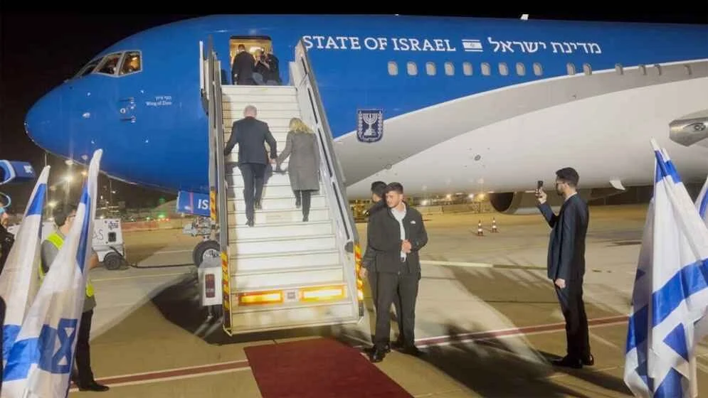 গ্রেফতারি পরোয়ানা মাথায় নিয়ে হাঙ্গেরি গেলেন নেতানিয়াহু